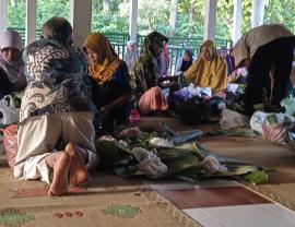 Umat Muslim Kalurahan Bendungan Mengadakan Tradisi Kenduri Selikuran